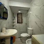 Urban Floor One شقة تيرانا